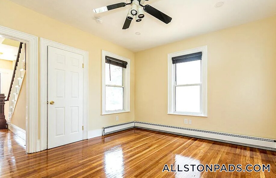 Building Photo - 36 Pratt St