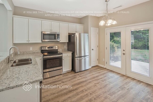 Building Photo - 10437 Roundleaf Dr