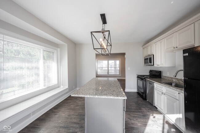 Building Photo - 3117 N Park Ave