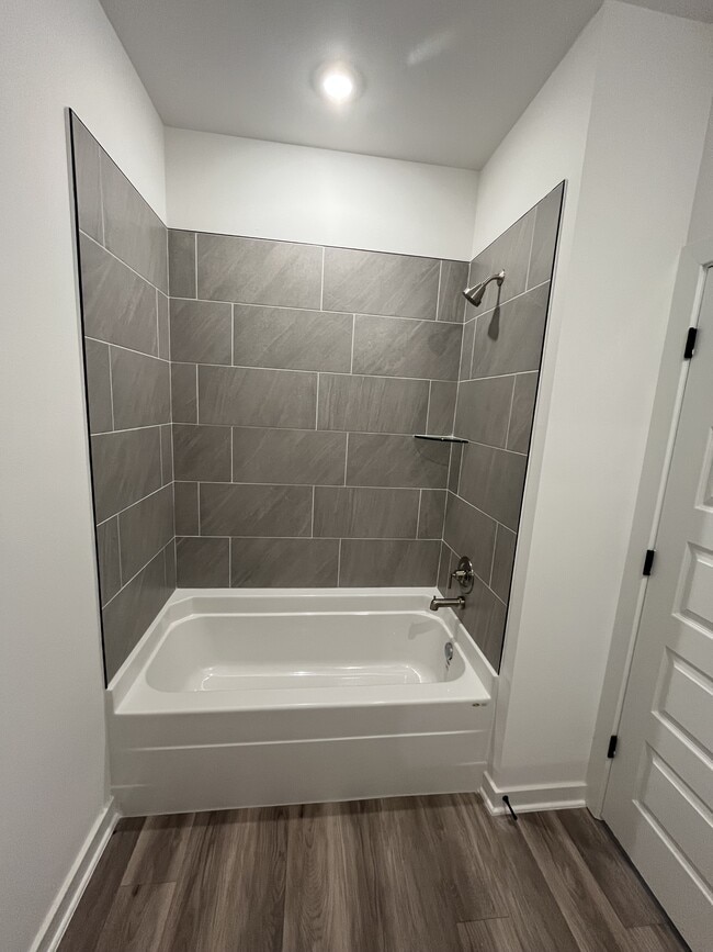 Building Photo - 513 W Gosling Isle