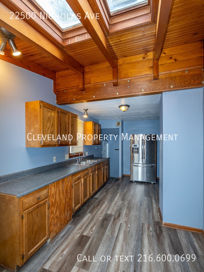 Building Photo - 22500 Nicholas Ave