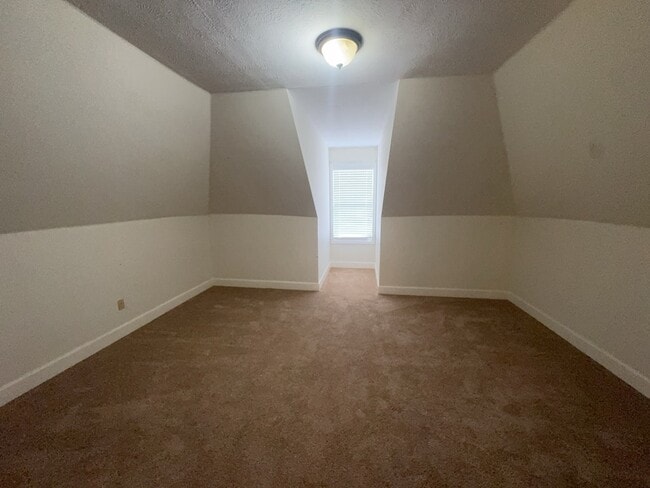 Building Photo - 118 Jorn Cir