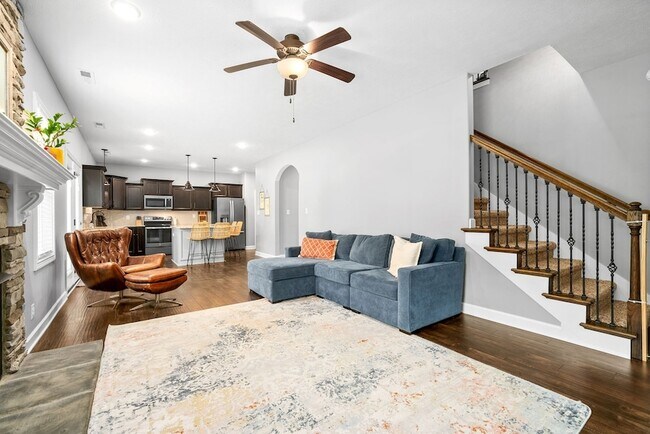 Building Photo - 1607 Ellie Piper Cir