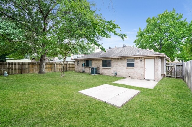 Building Photo - 18607 Andalusian Dr