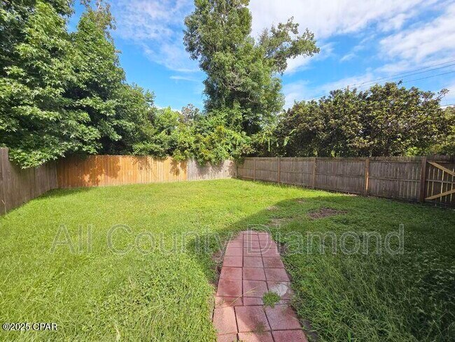 Building Photo - 1119 Wyoming Ave