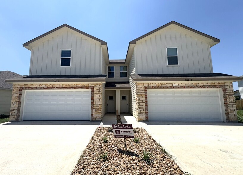 Building Photo - 1166 Lindsey Dr