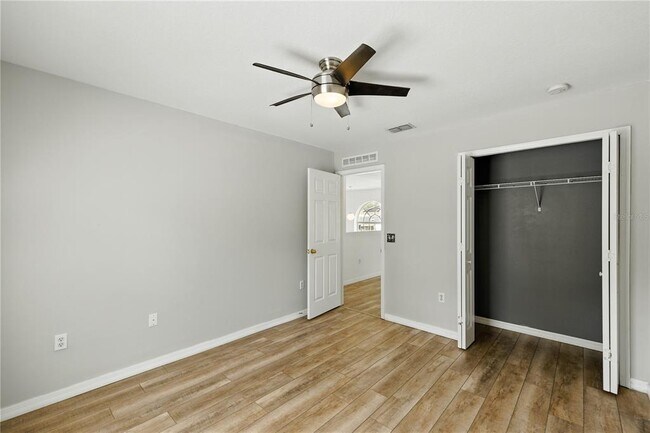 Building Photo - 3223 SW 41st Ave