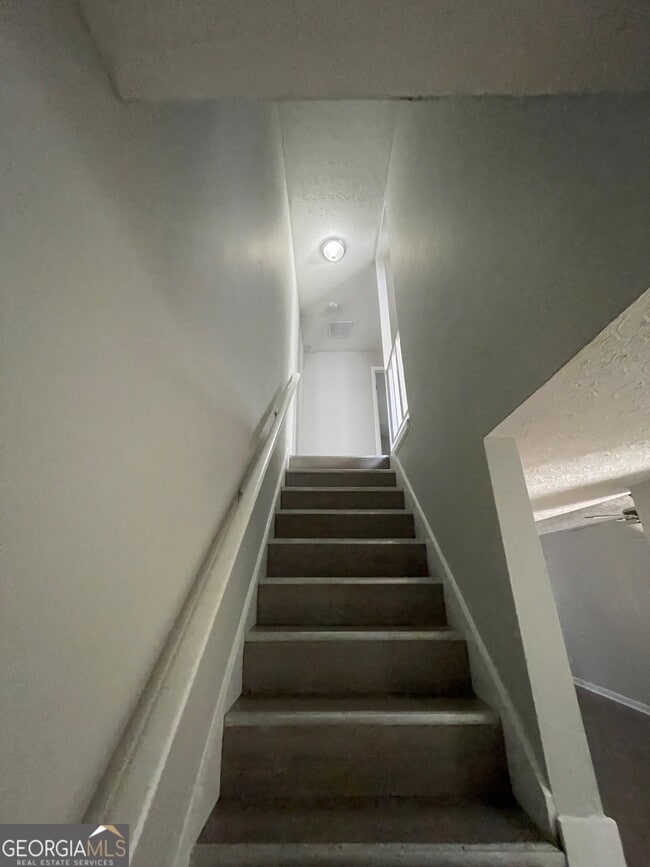 Building Photo - 763 South St