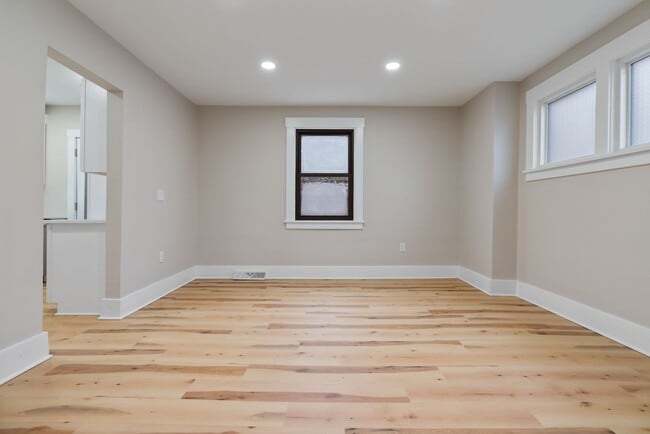 Building Photo - SCORE 50% OFF 1ST MONTH'S RENT IF SIGNED BY FEB 27! Newly Renovated 3 Bedroom home in Bridgeville...