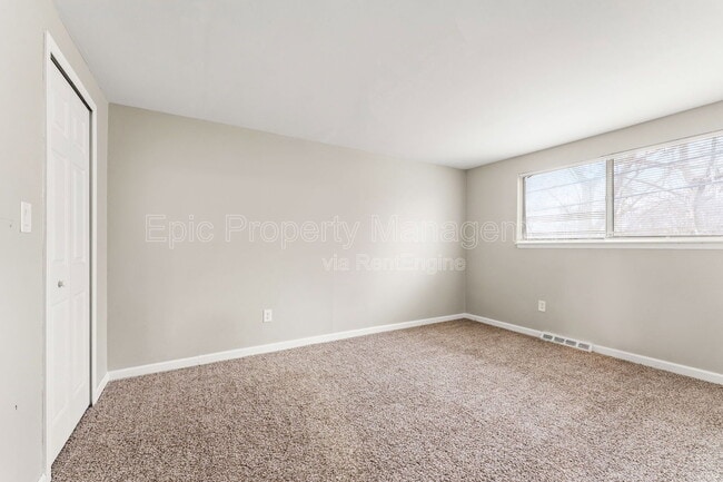 Building Photo - 1016 Montie Rd