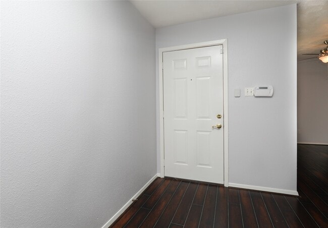 Building Photo - 2703 Heritage Colony Dr