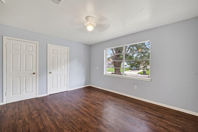 Building Photo - 4118 Sunflower St