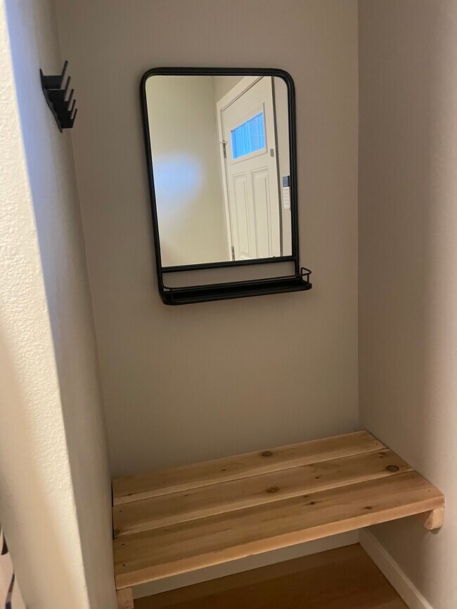 Entry - 716 N. State St.