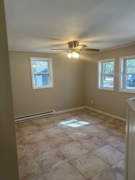 Building Photo - 49 Lowerre Ln