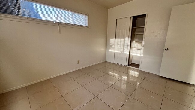 Building Photo - 5105 Danny Dr