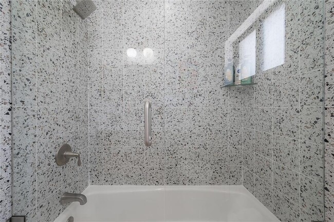 Building Photo - 4316 S Lois Ave