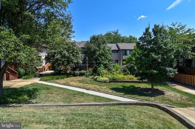 Building Photo - This home offers the perfect blend of modern updates, practical features, and unbeatable proximit...