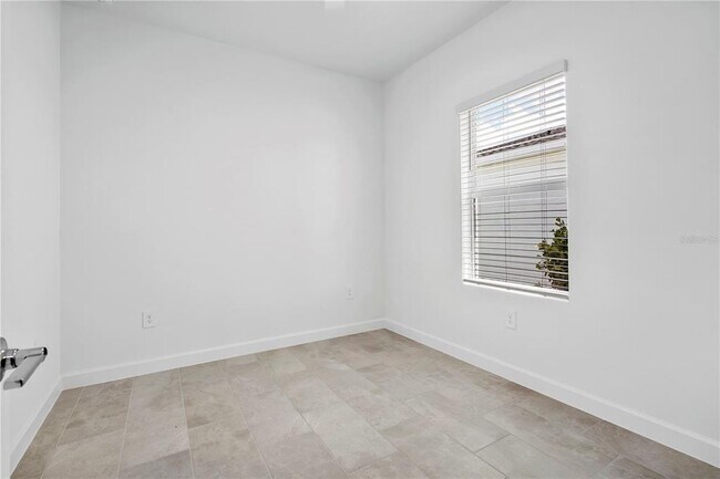 Building Photo - 14735 Bluewater Rd