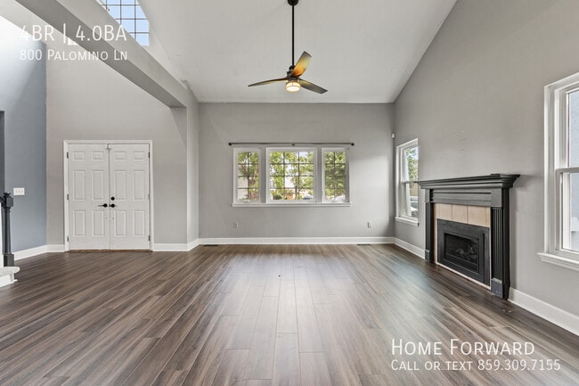 Building Photo - 800 Palomino Ln