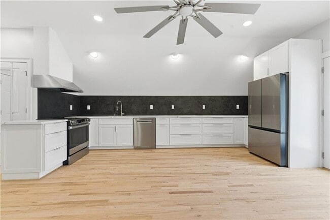 Building Photo - 850 Ormewood Ave SE