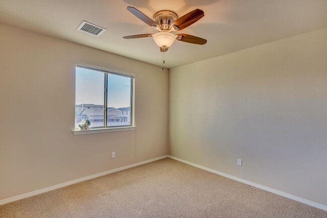 Building Photo - Lovely 4 bedroom, 2.5  in West Side El Paso!!