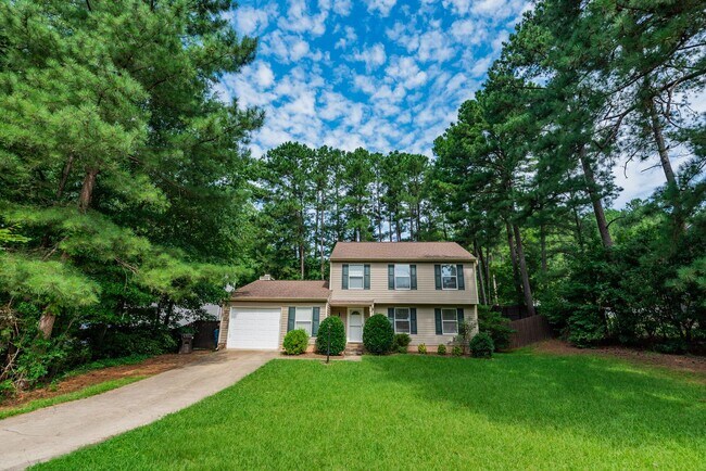 Building Photo - Spacious 3 bedroom home in desirable SW Durham! Super dog friendly with large fenced yard!