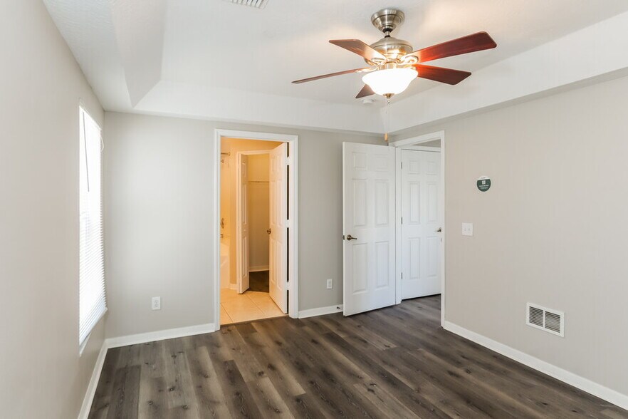 Building Photo - 1818 Horsechestnut Ct