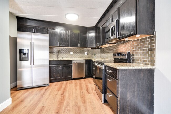 Building Photo - 147 Turner Rd