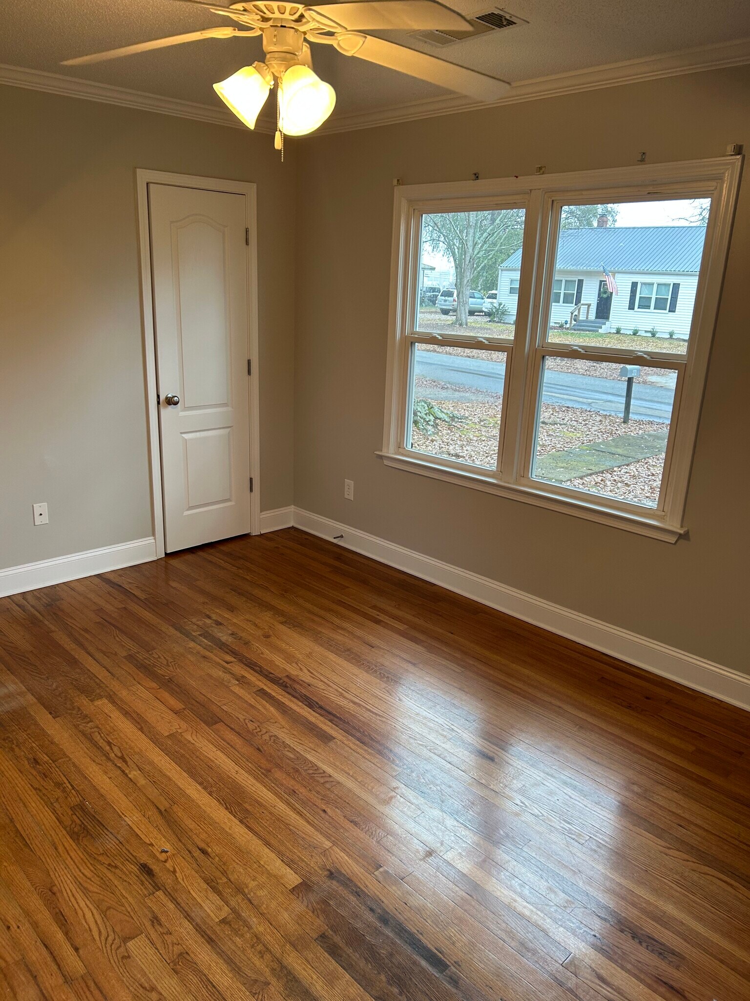 Building Photo - 272 Buena Vista Ct