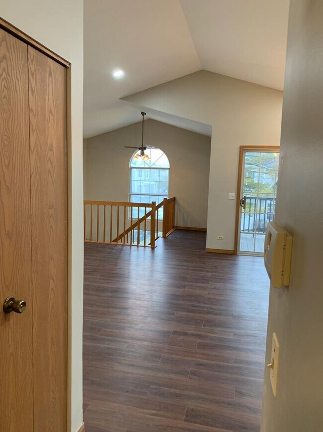 Building Photo - 640 Le Parc Cir