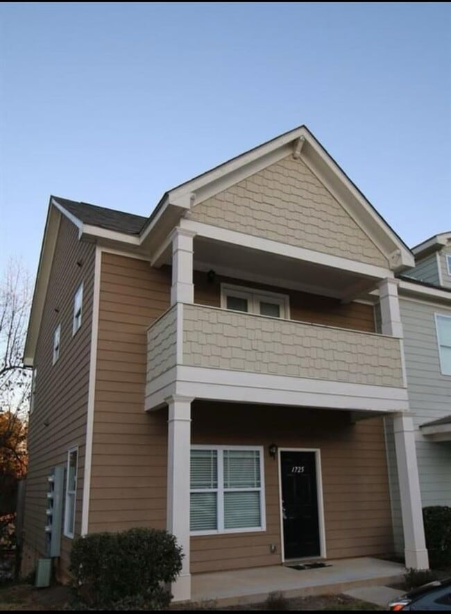 Primary Photo - Charming 3BR Townhome in Norcross