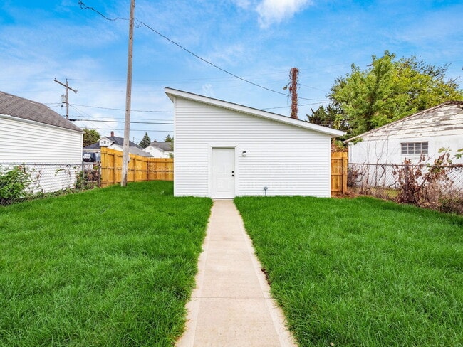 Building Photo - 1128 Geers Ave