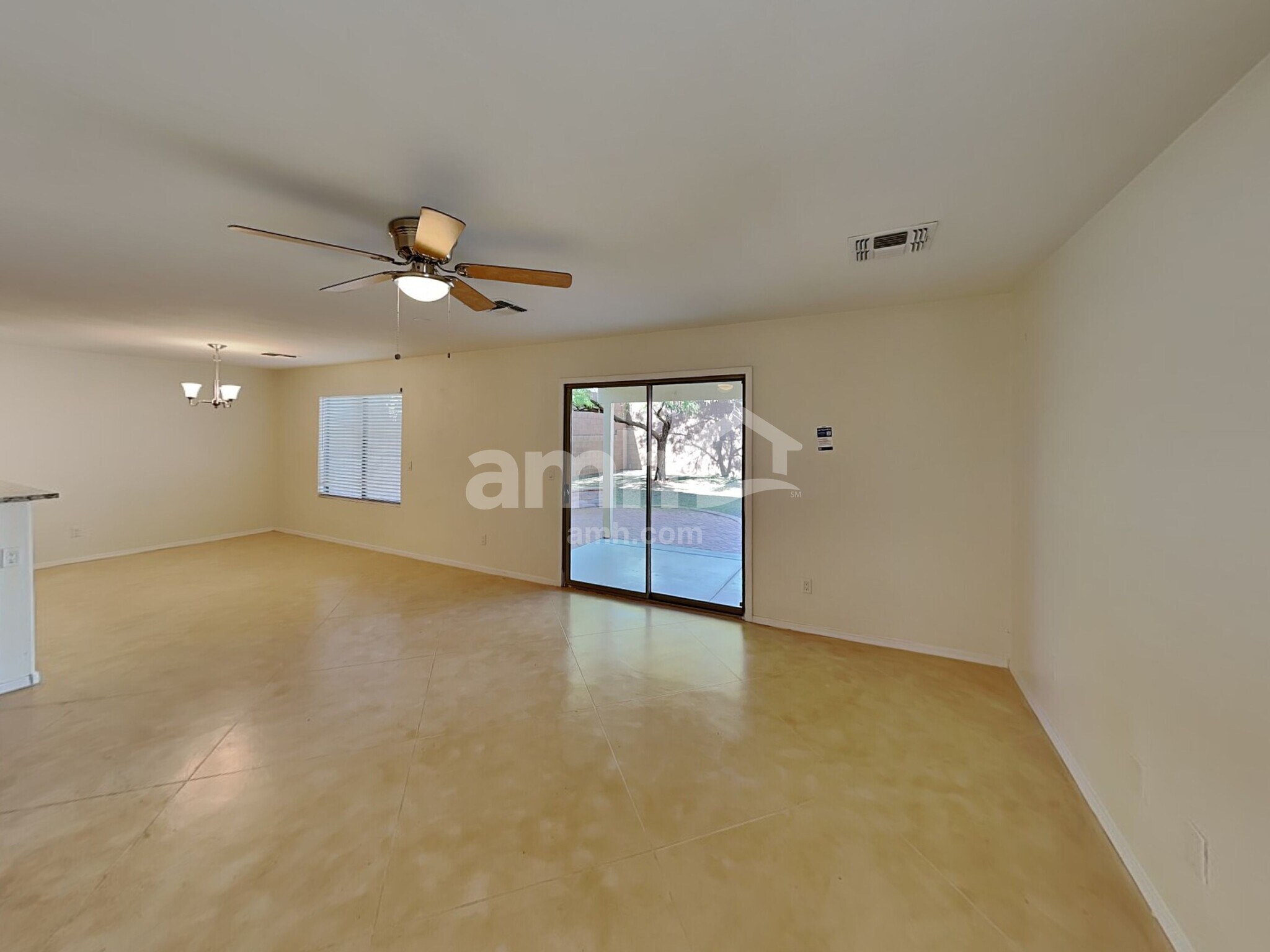 Building Photo - 786 W Cholla Crest Dr