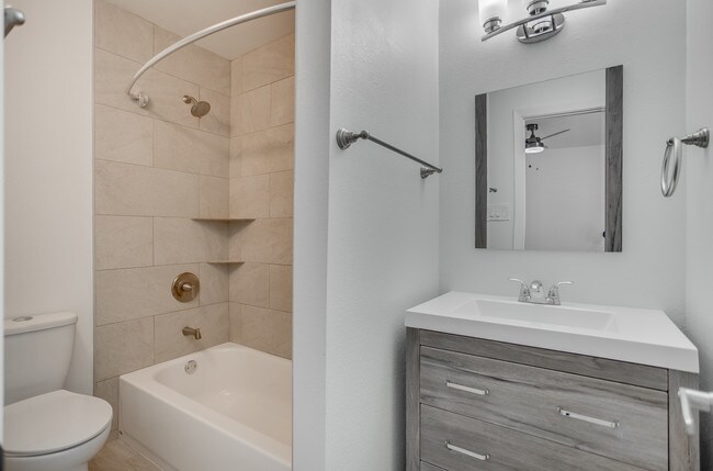 Building Photo - Nuvo Boardwalk