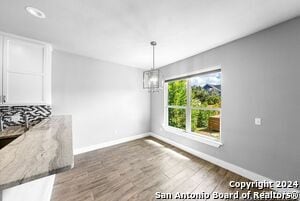 Building Photo - 950 Paradise Dr