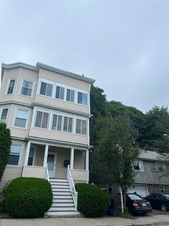 Building Photo - 610 Humphrey St