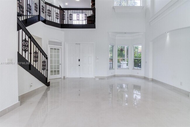 Building Photo - 5363 SW 38th Ave