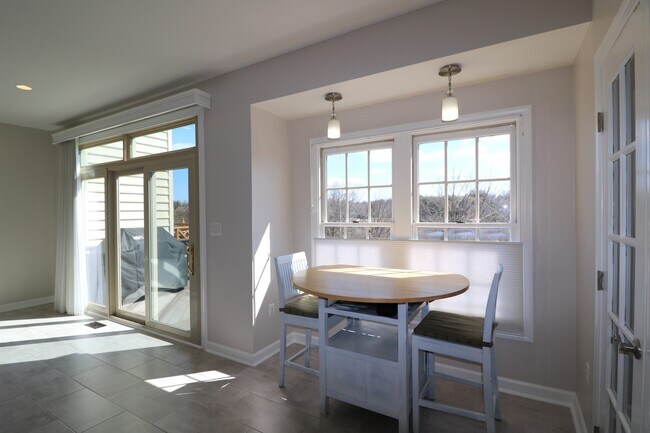 Building Photo - "Coming Soon" Luxury 4 Level Picturesque T...