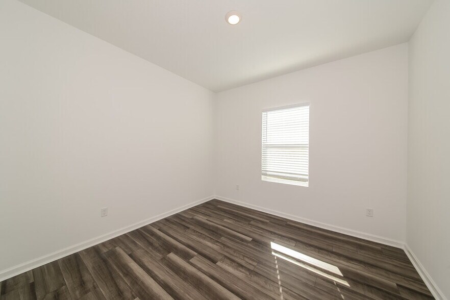 Building Photo - 984 Ocean Spray Dr