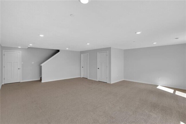 Building Photo - 126 Scotland Ln