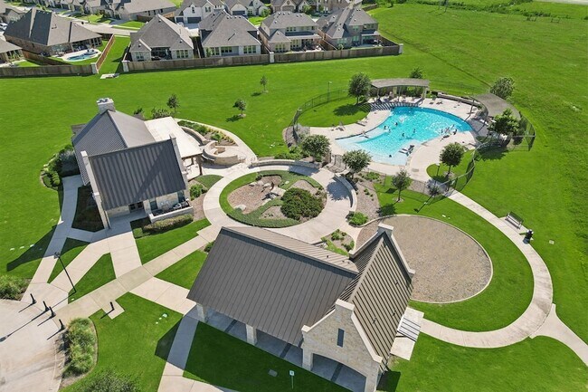 Building Photo - 112 Kirwin Dr