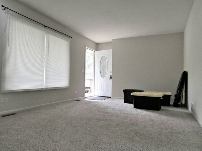 Building Photo - 1912 Orchard Ln