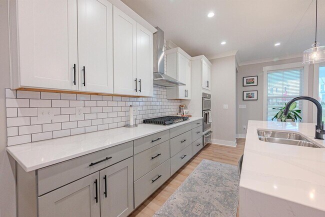 Building Photo - 8838 Eliot Dr