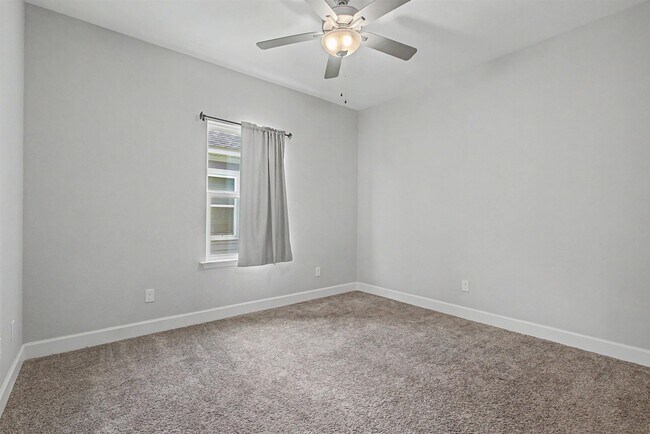 Building Photo - 4482 River Breeze Ln