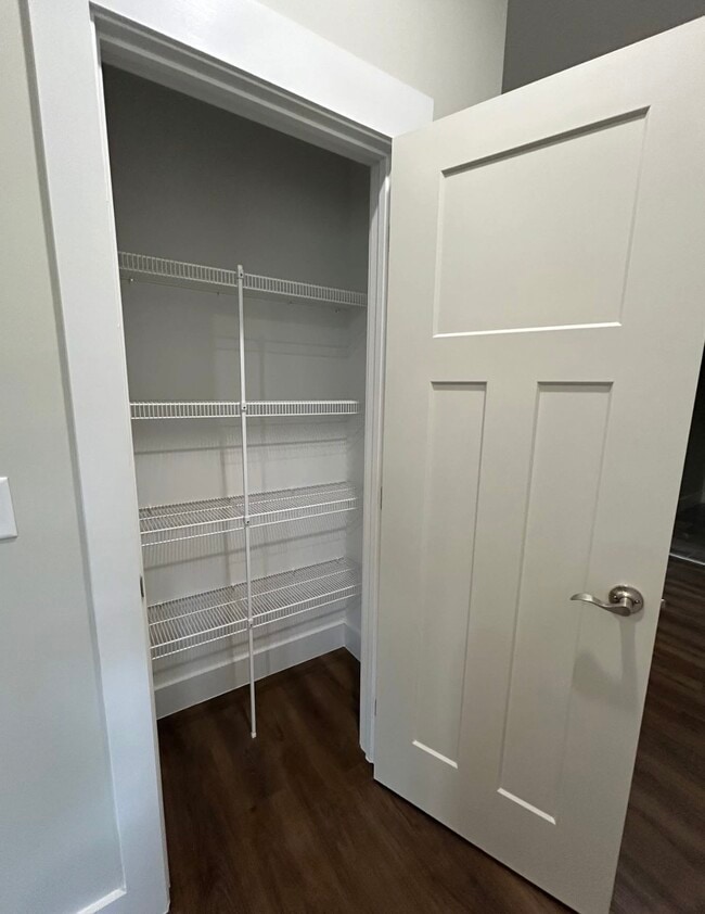 Building Photo - 213 Little Ponderosa Trail