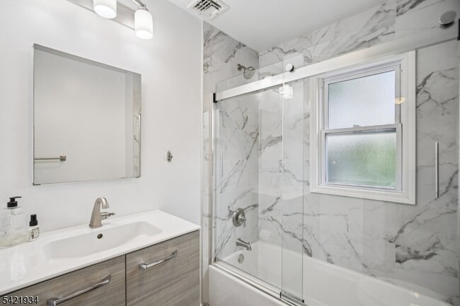 Building Photo - 195 Harrison Ave