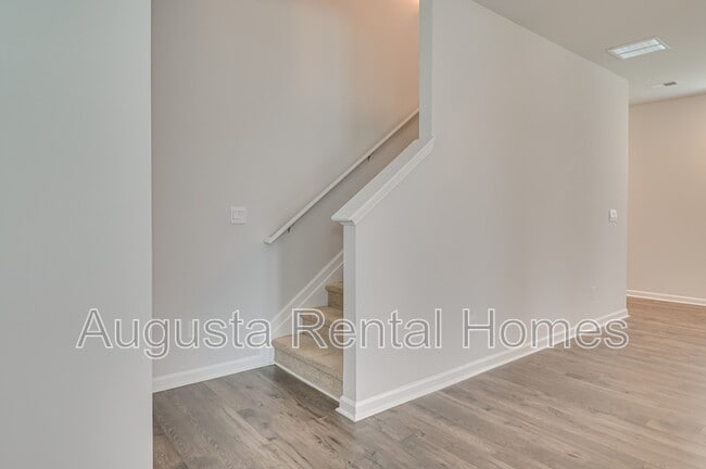 Building Photo - 1414 Deer Hollow Run