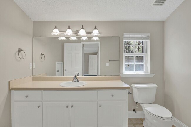 Building Photo - Turtle Landing