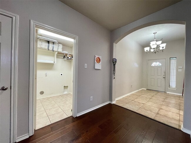 Building Photo - 12347 Carmel Dale Ln