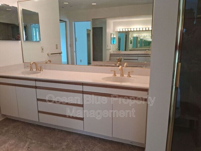 Building Photo - 1903 S MacDill Ave